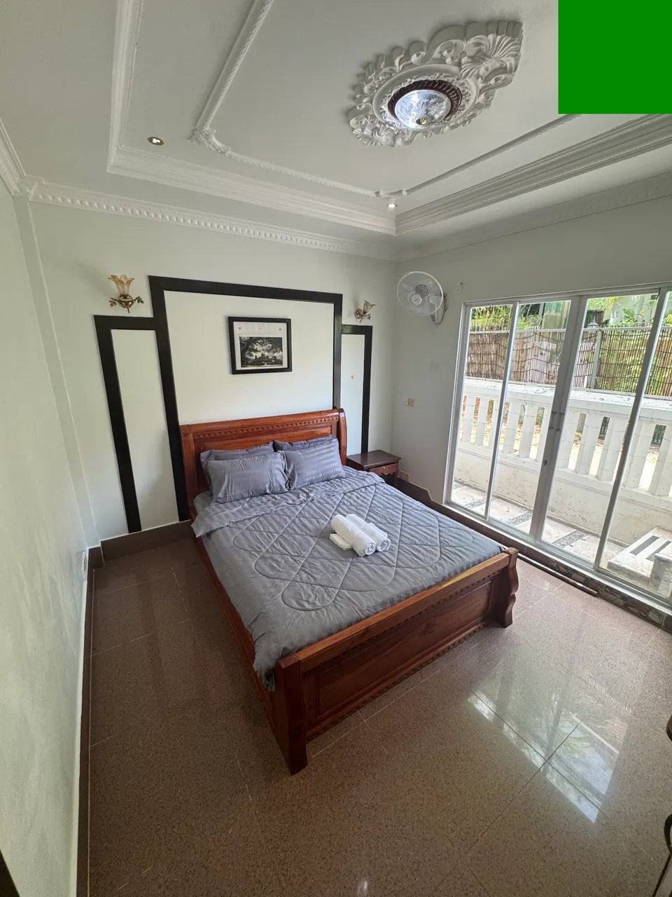 Deluxe king room with sliding doors to the balcony